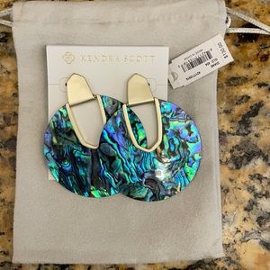 NWT Kendra Scott Diane Shell StatementEarring $130